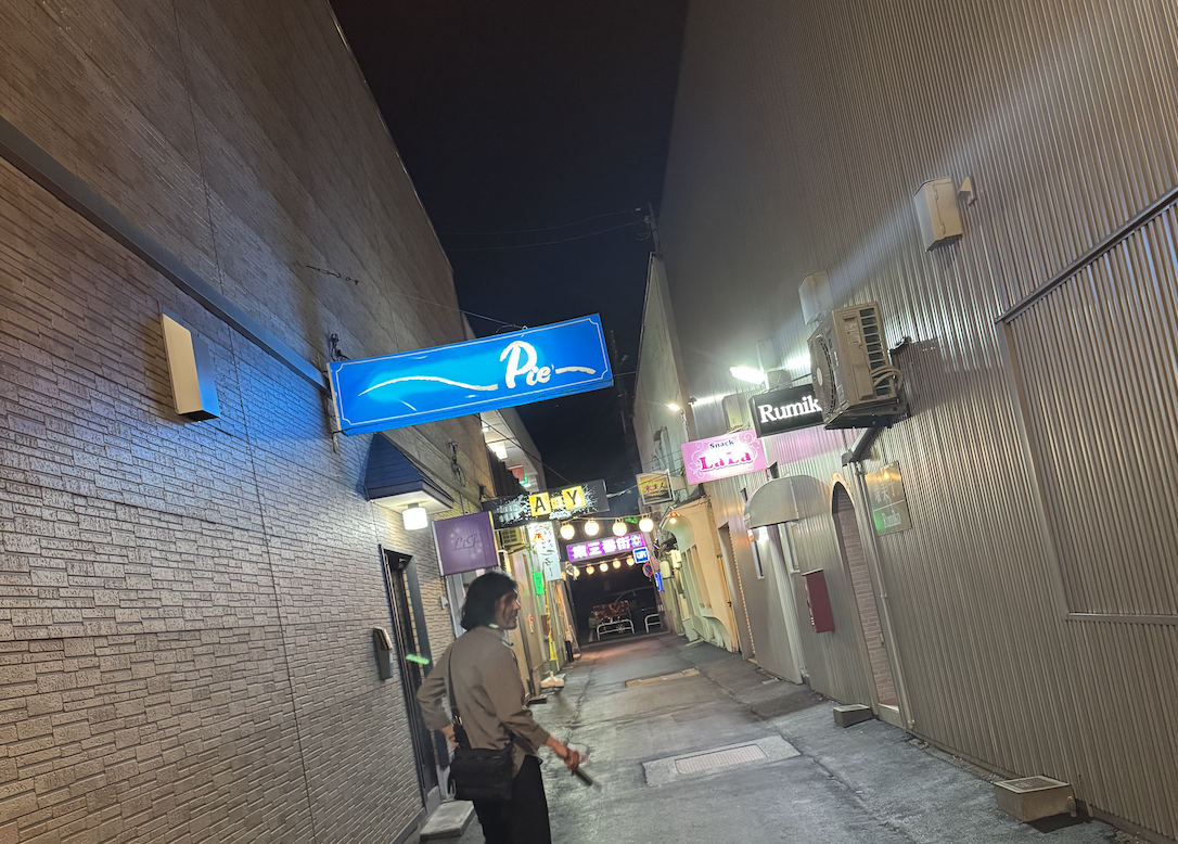 ▲こちらがその「出会い」の直前。いやぁ、旅って面白いですよね